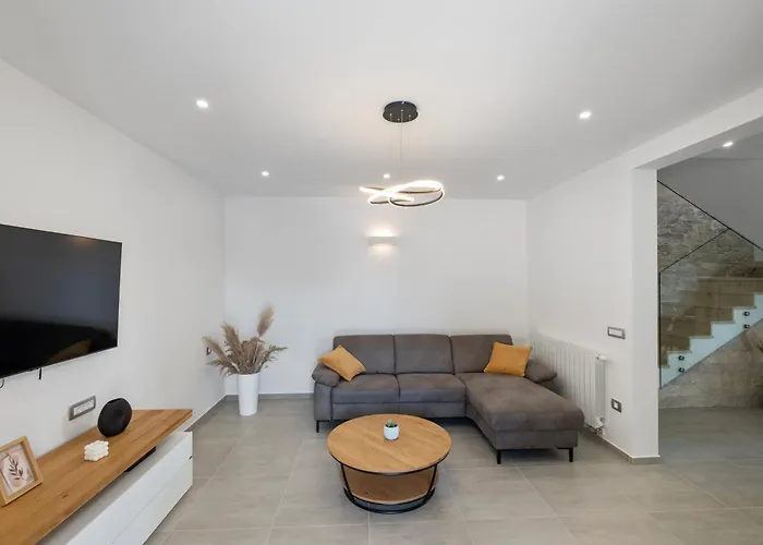 Kata Villa *