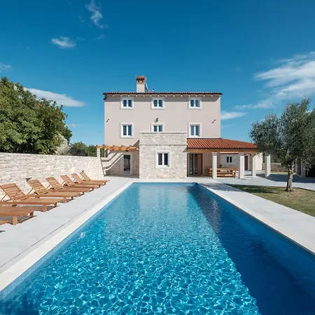Kata Villa Gajana